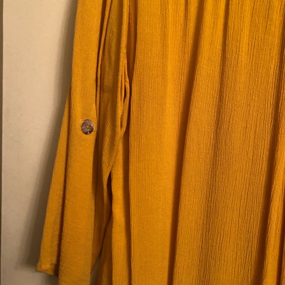 New Directions Roll Tab w/ Shell Buttons Sz Large - Picture 8 of 9